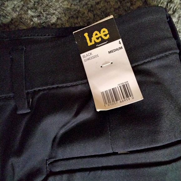 NWT Lee Women's Flex Motion Regular Fit Trouser Pants, Size 4 medium,  Black - Picture 3 of 6